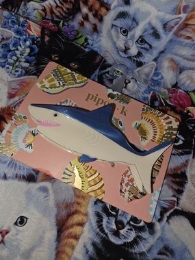Piper Shark Hair Clip in Blue and Cream with Pink Accent